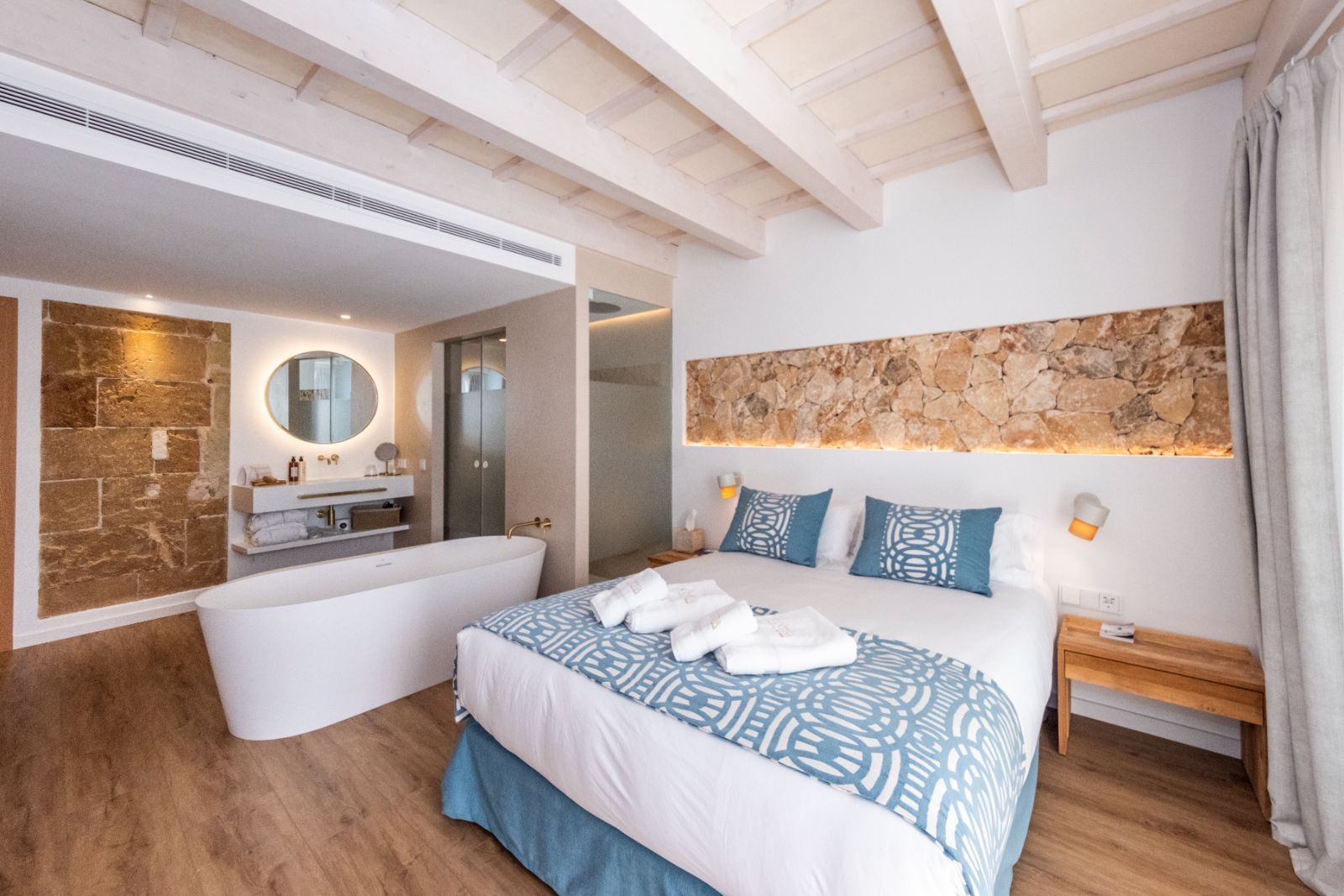 Habitación Doble Superior con Terraza - S'Antiga